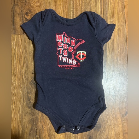 Genuine Merchandise Baby Boys Minnesota Twins Baseball Onesie - Picture 1 of 1